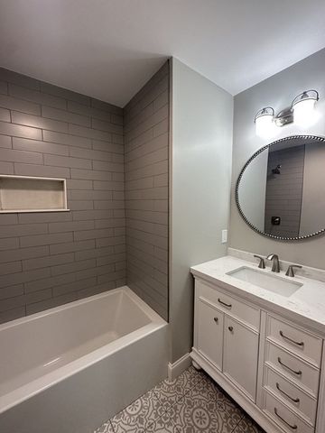 36 Center Street b, Andover, MA 01810
