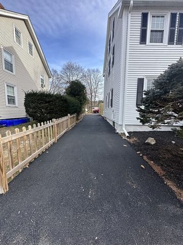36 Center Street b, Andover, MA 01810