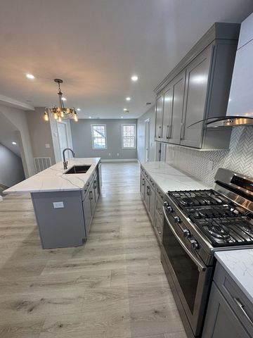 36 Center Street b, Andover, MA 01810