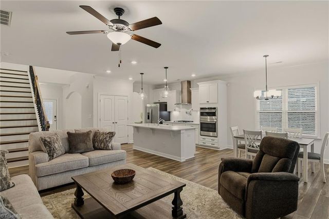 226 Bismarck Court, Winston-salem, NC 27104