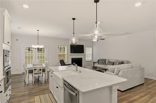 226 Bismarck Court, Winston-salem, NC 27104