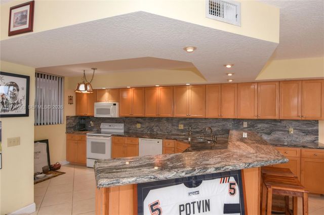 2565 S Ocean Boulevard 112N, Highland Beach, FL 33487