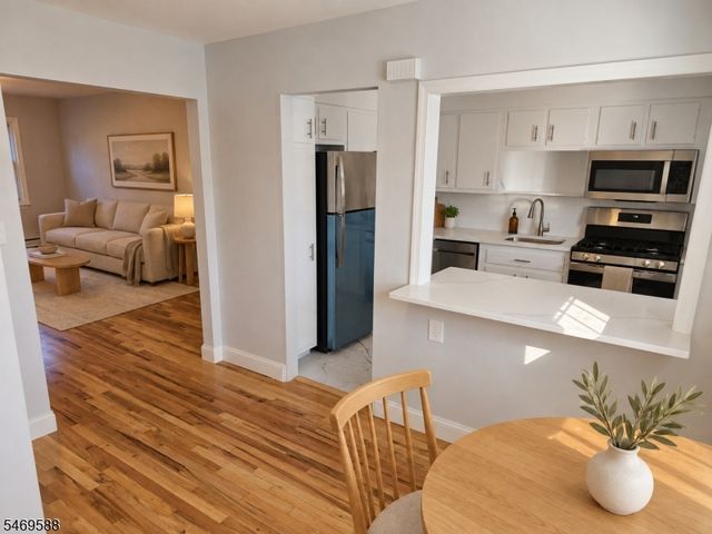 17 Atherton Ct, Wayne Twp., NJ 07470