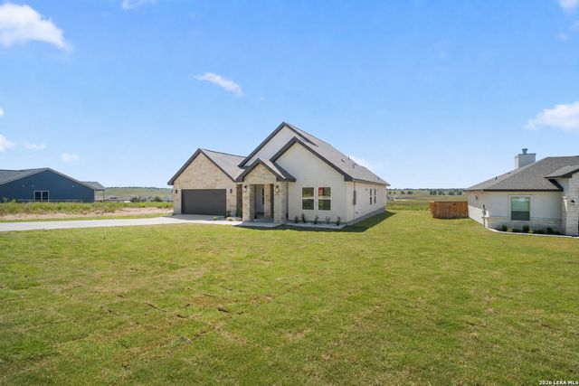 169 Pine Valley Dr, La Vernia, TX 78121