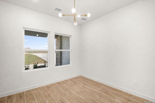 169 Pine Valley Dr, La Vernia, TX 78121