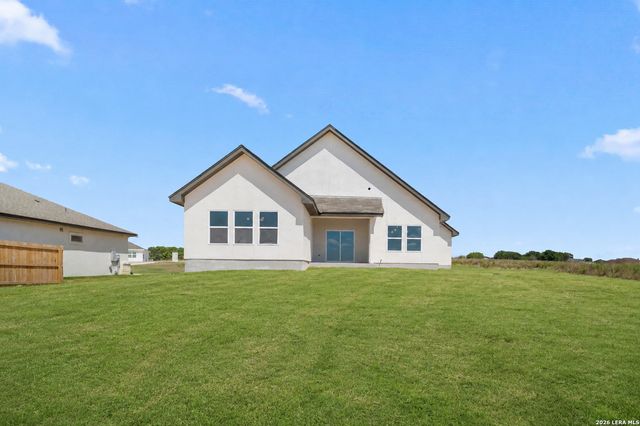 169 Pine Valley Dr, La Vernia, TX 78121