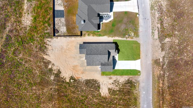 169 Pine Valley Dr, La Vernia, TX 78121