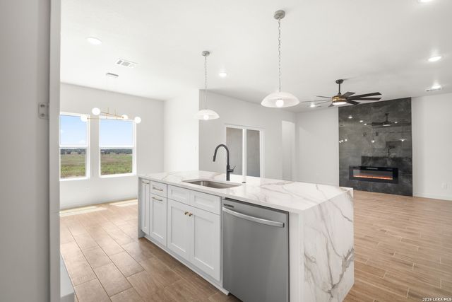 169 Pine Valley Dr, La Vernia, TX 78121