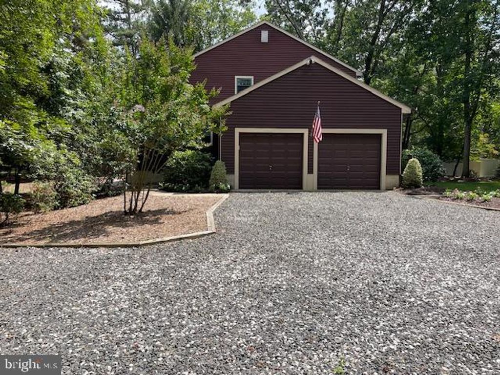 4 GRAND COACH CT, Medford, NJ 08055