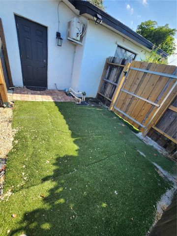 2251 NW 87th Ter, Pembroke Pines, FL 33024