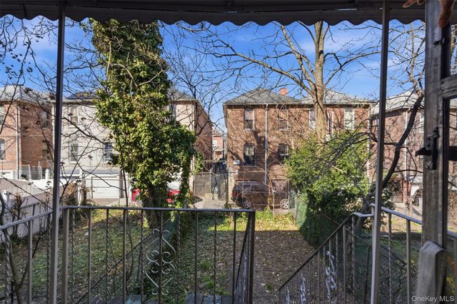 2925 Wallace Avenue, Bronx, NY 10467
