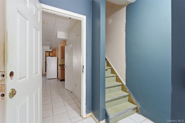 2925 Wallace Avenue, Bronx, NY 10467