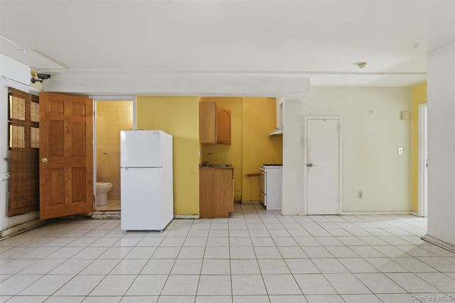 2925 Wallace Avenue, Bronx, NY 10467