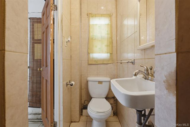 2925 Wallace Avenue, Bronx, NY 10467