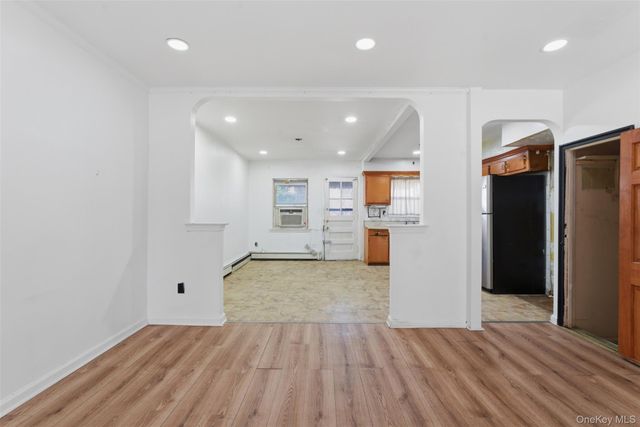 2925 Wallace Avenue, Bronx, NY 10467