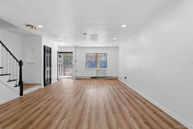 2925 Wallace Avenue, Bronx, NY 10467