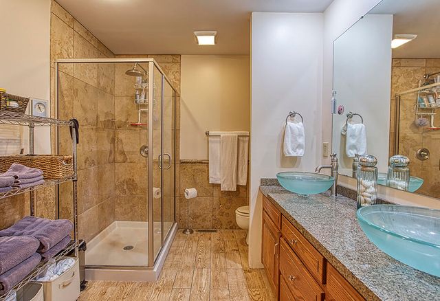 4370 E Whitehall Drive, Springfield, MO 65809