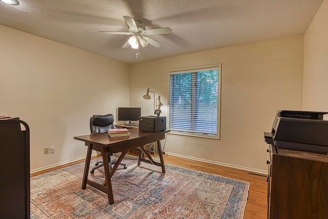 4370 E Whitehall Drive, Springfield, MO 65809