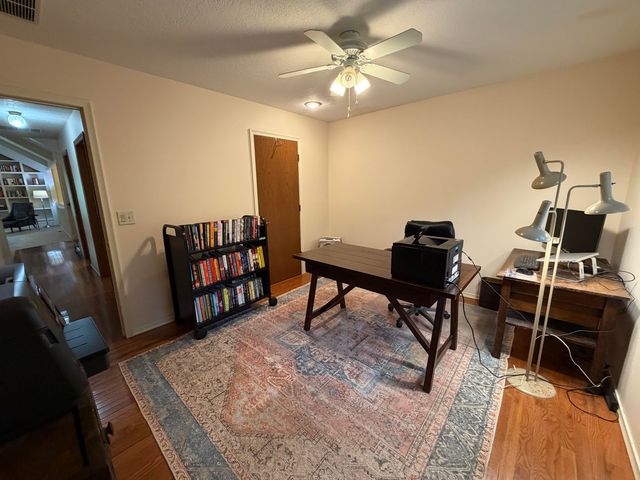 4370 E Whitehall Drive, Springfield, MO 65809