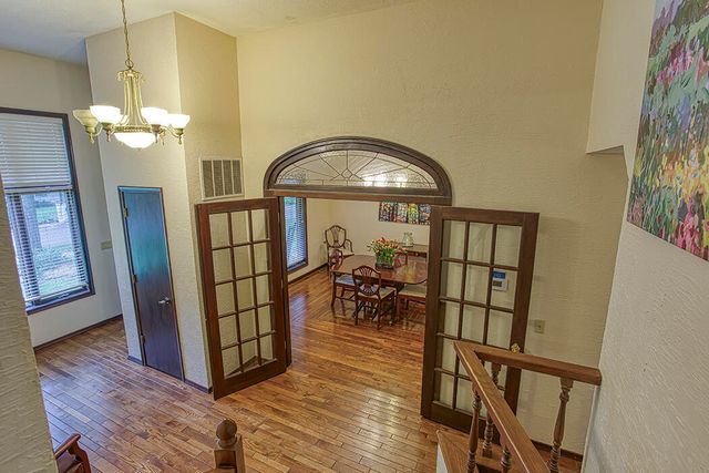 4370 E Whitehall Drive, Springfield, MO 65809