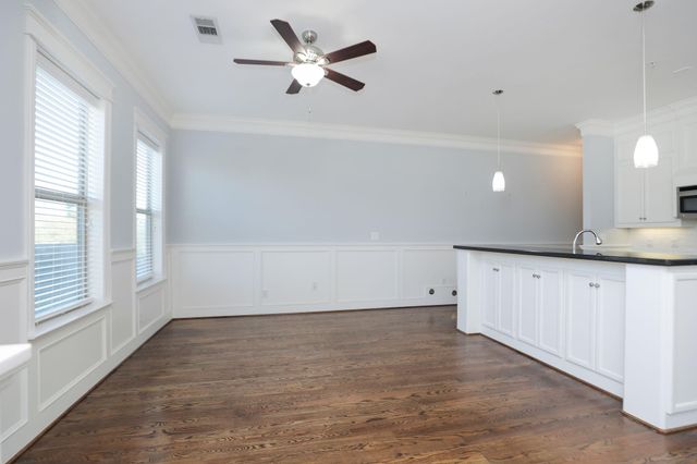 2802 Morrison Street 201, Houston, TX 77009