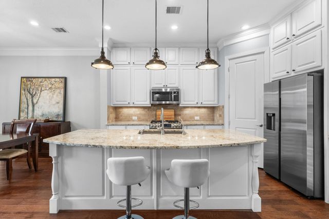 186 W Breezy Way, The Woodlands, TX 77380