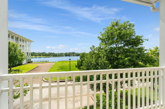 186 W Breezy Way, The Woodlands, TX 77380