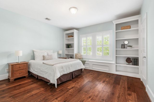 186 W Breezy Way, The Woodlands, TX 77380