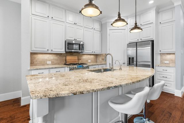 186 W Breezy Way, The Woodlands, TX 77380