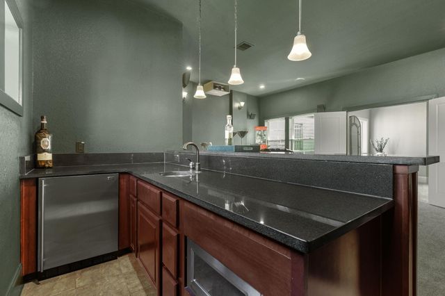186 W Breezy Way, The Woodlands, TX 77380