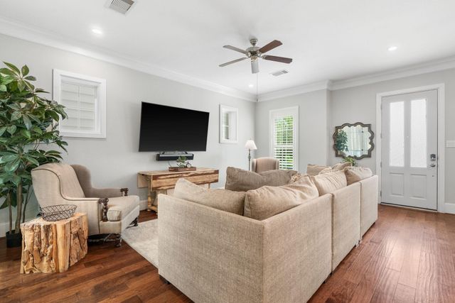 186 W Breezy Way, The Woodlands, TX 77380