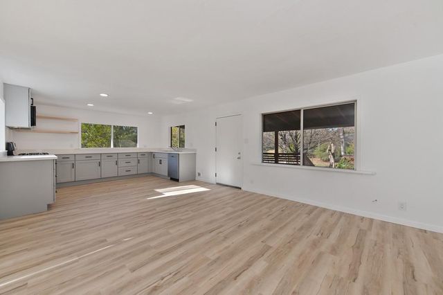 14522 Clear Creek Pl, Grass Valley, CA 95949