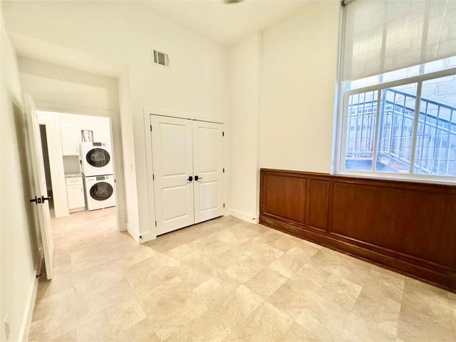 2102 Mechanic Street 106, Galveston, TX 77550