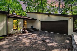 3966 Penberton Drive, Ann Arbor, MI 48105
