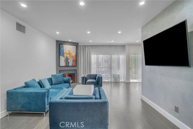 14347 Albers 207, Sherman Oaks, CA 91401