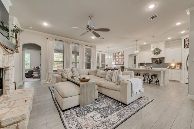 101 Oxford Court, Weatherford, TX 76088