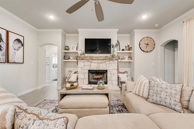 101 Oxford Court, Weatherford, TX 76088