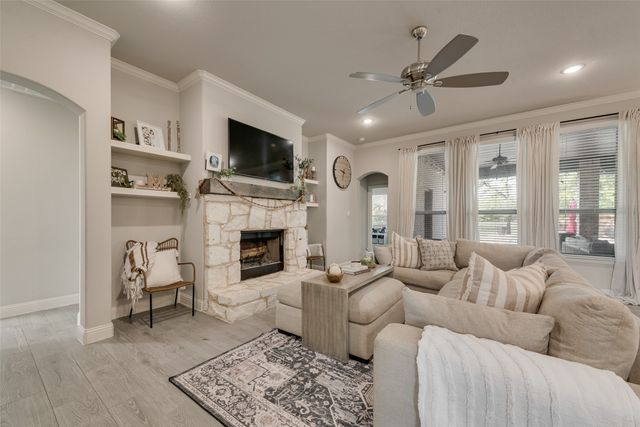 101 Oxford Court, Weatherford, TX 76088