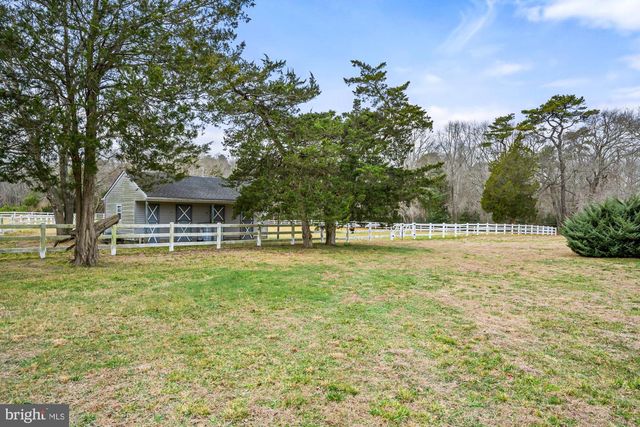 914 W MOSS MILL RD, Egg Harbor City, NJ 08215