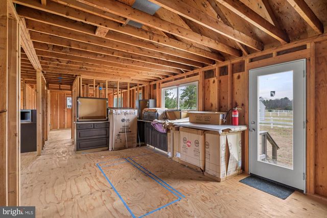 914 W MOSS MILL RD, Egg Harbor City, NJ 08215