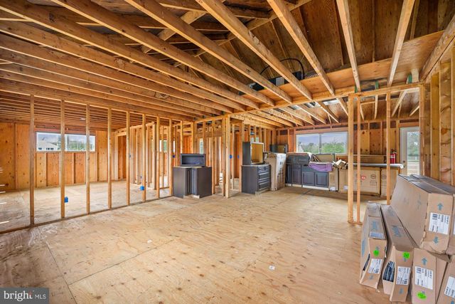 914 W MOSS MILL RD, Egg Harbor City, NJ 08215