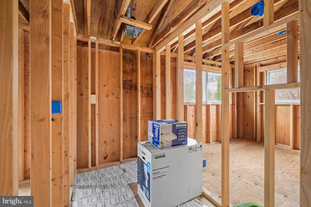 914 W MOSS MILL RD, Egg Harbor City, NJ 08215