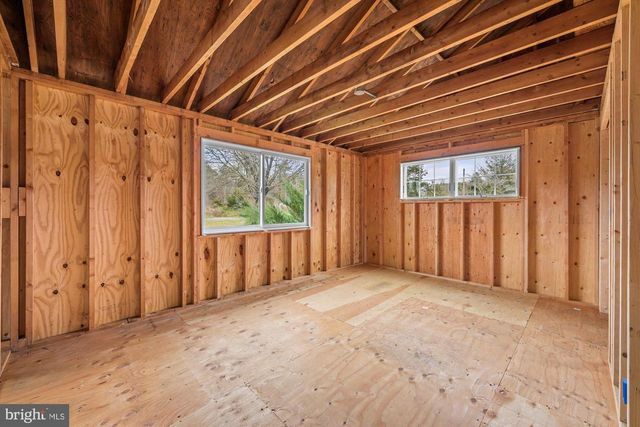 914 W MOSS MILL RD, Egg Harbor City, NJ 08215