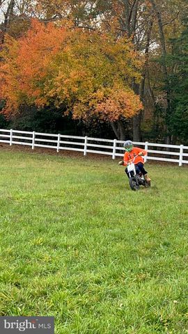 914 W MOSS MILL RD, Egg Harbor City, NJ 08215