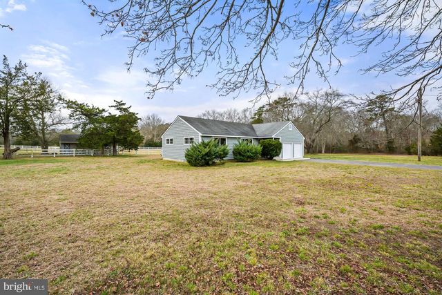 914 W MOSS MILL RD, Egg Harbor City, NJ 08215