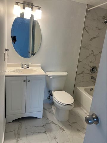 4715 NW 7th Street 4072, Miami, FL 33126