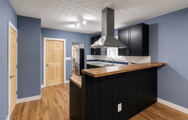 2127 Marlindale Road, Cleveland Heights, OH 44118