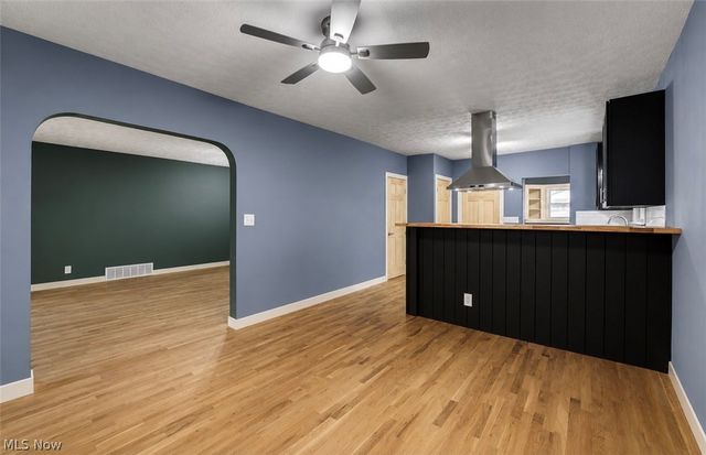 2127 Marlindale Road, Cleveland Heights, OH 44118