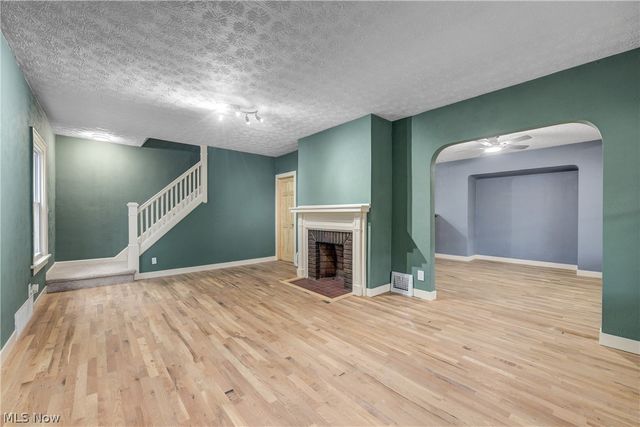 2127 Marlindale Road, Cleveland Heights, OH 44118