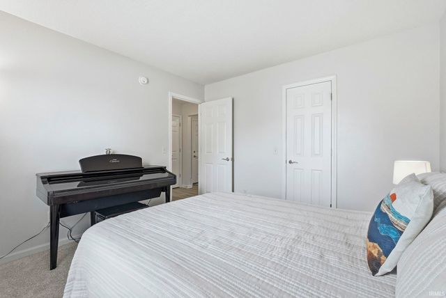 11204 Wirra Wirra Hill, Roanoke, IN 46783